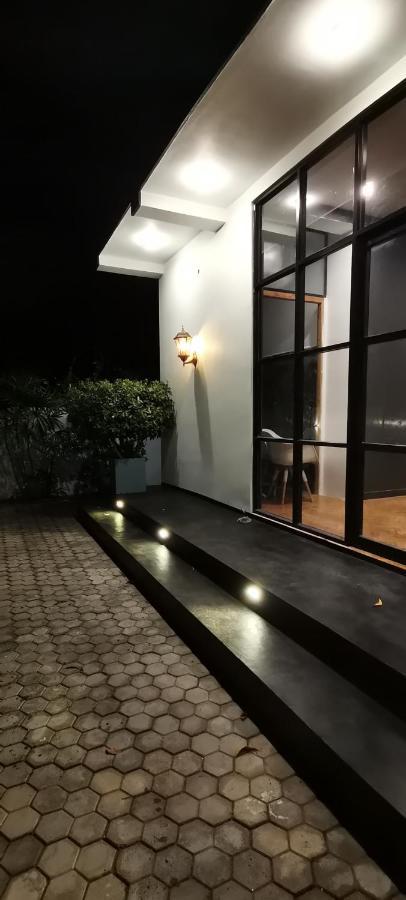Endlessblue Resort Kalametiya Екстер'єр фото